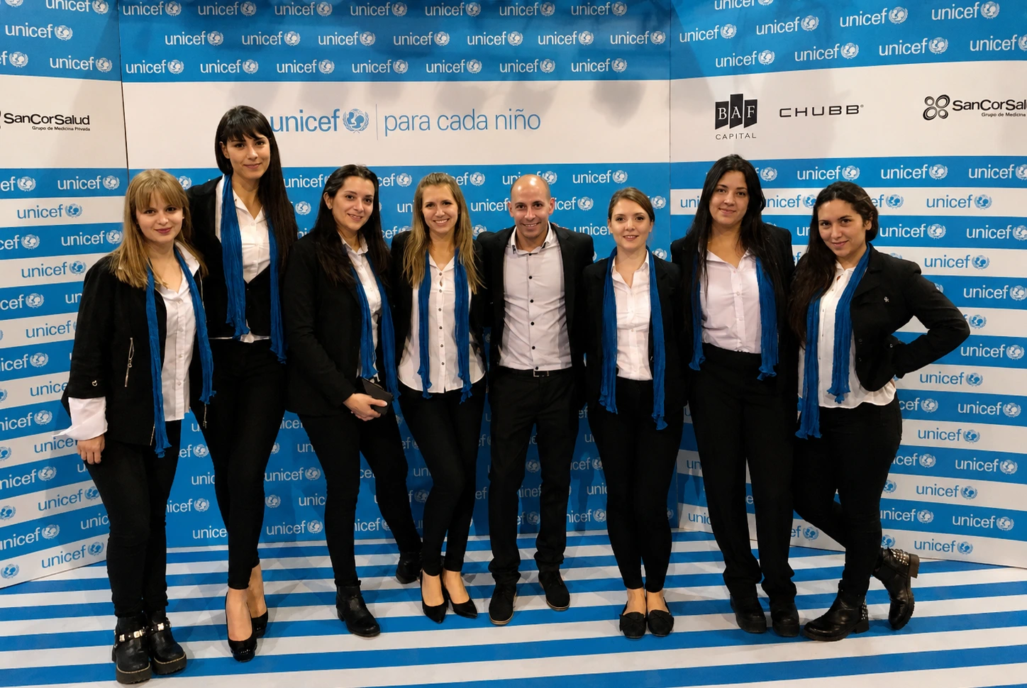 Impresora de credenciales on-site funcionando en congreso CABASE